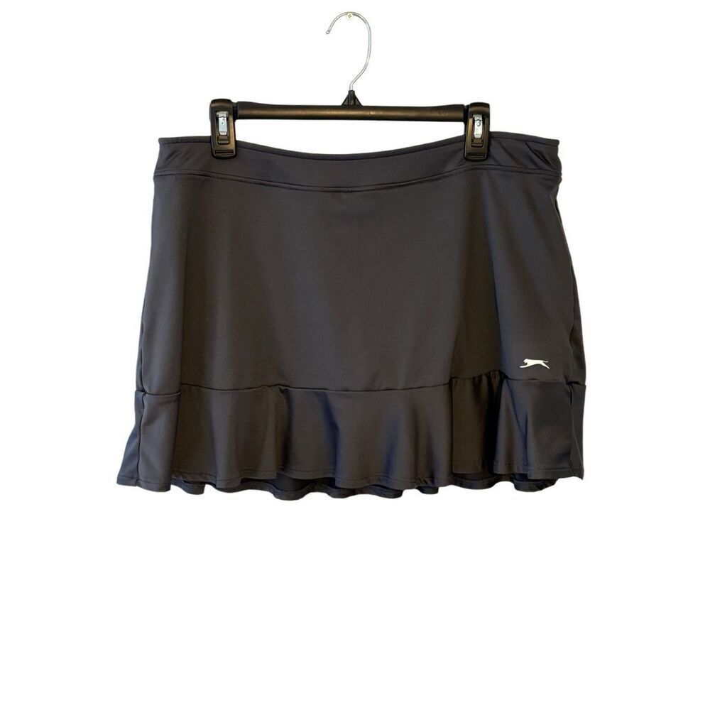 Slazenger charcoal gray tennis skirt with ruffled bottom - XL